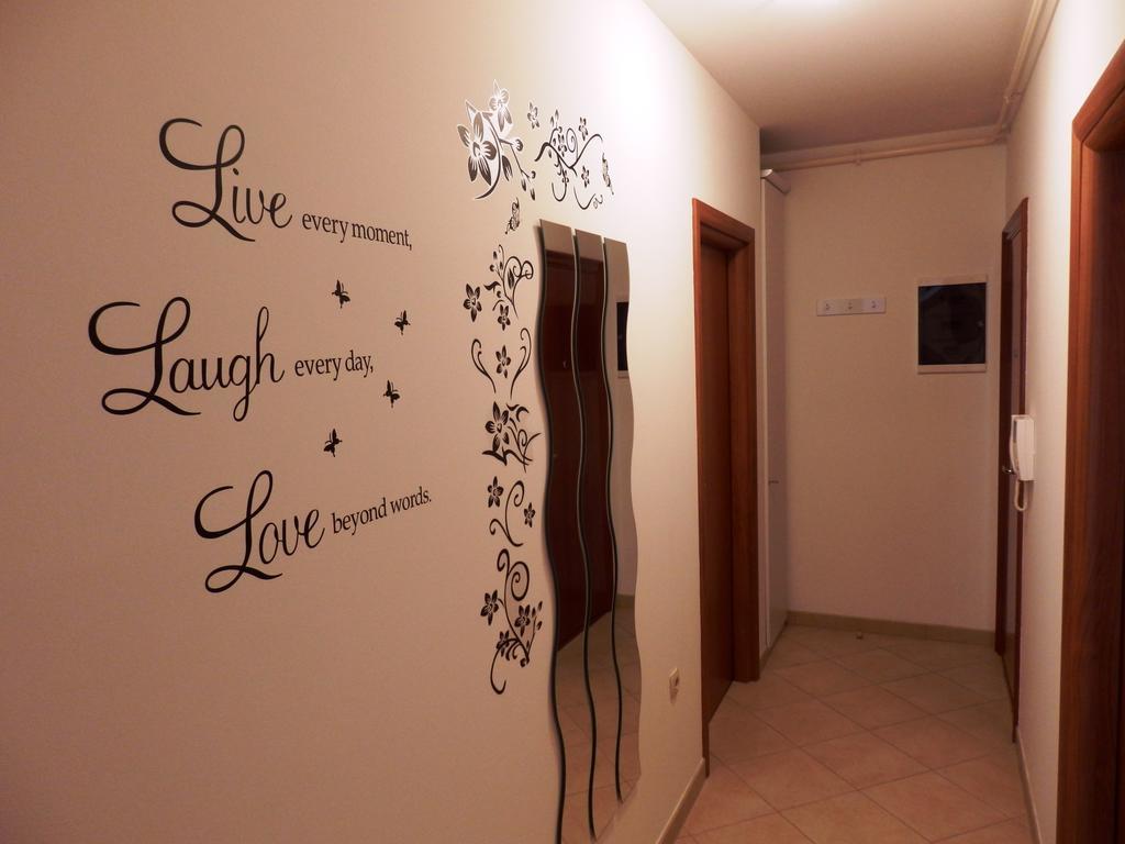 Apartment Pula Center Luaran gambar
