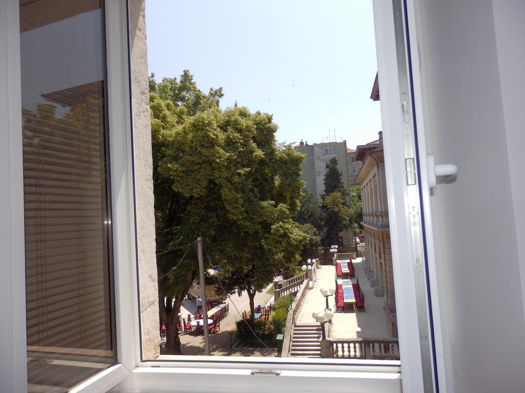 Apartment Pula Center Luaran gambar